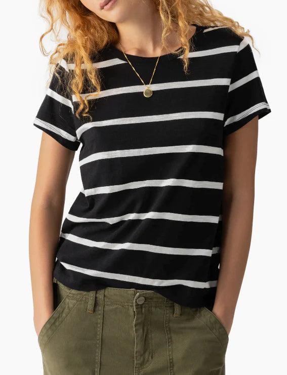 The Perfect Tee Black Stripe