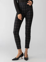 Load image into Gallery viewer, Runway Legging - Garnet Plaid
