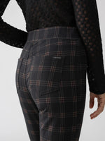 Load image into Gallery viewer, Runway Legging - Garnet Plaid
