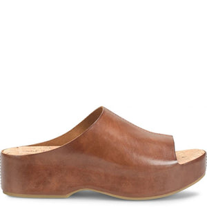 Yazmin Wedge